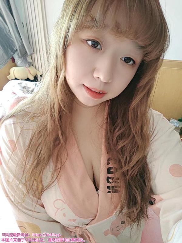 平房区大胸妹子微坦