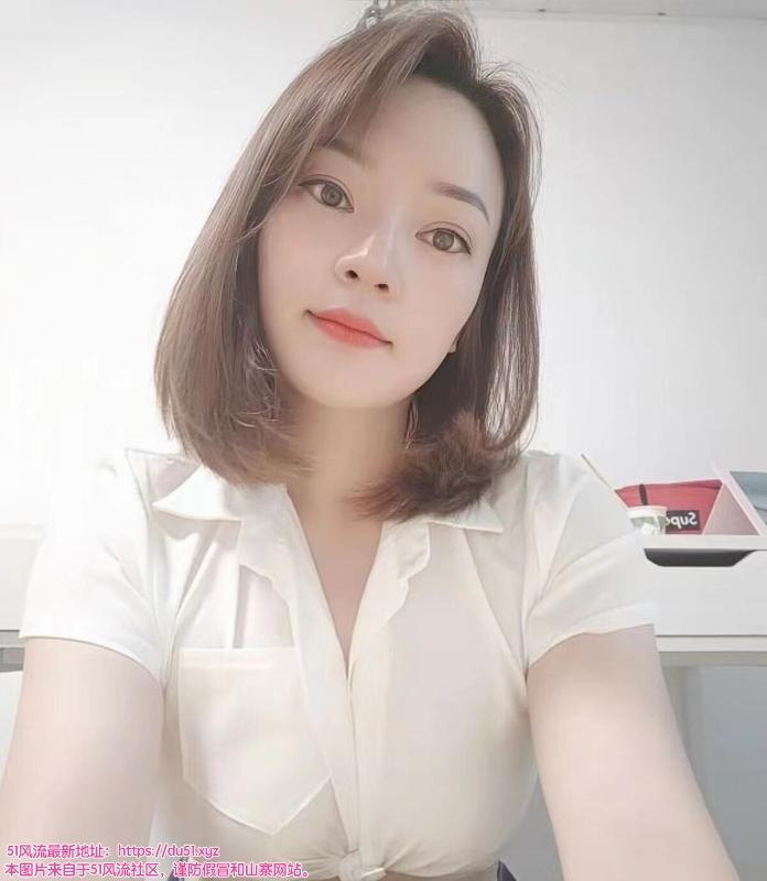 服务系大胸莹莹