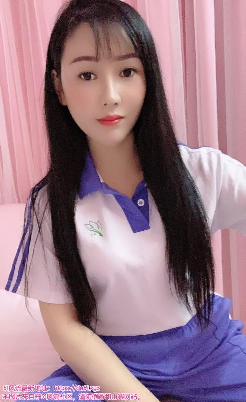 长腿萱萱性价比小妹