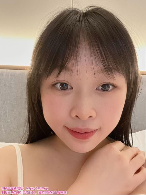 水足的年轻嫩妹