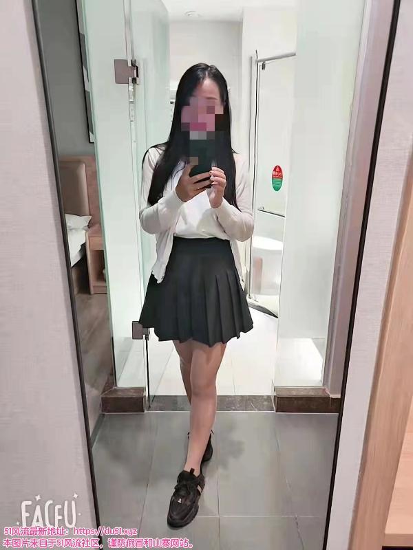丰满妹子杨梦