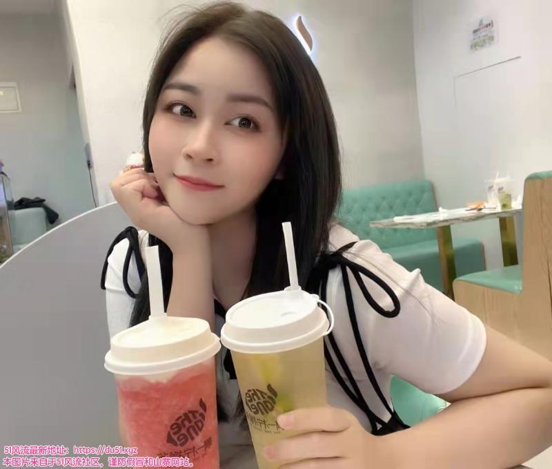 大胸皮肤白 娜娜