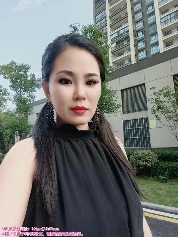 身材好少妇一枚