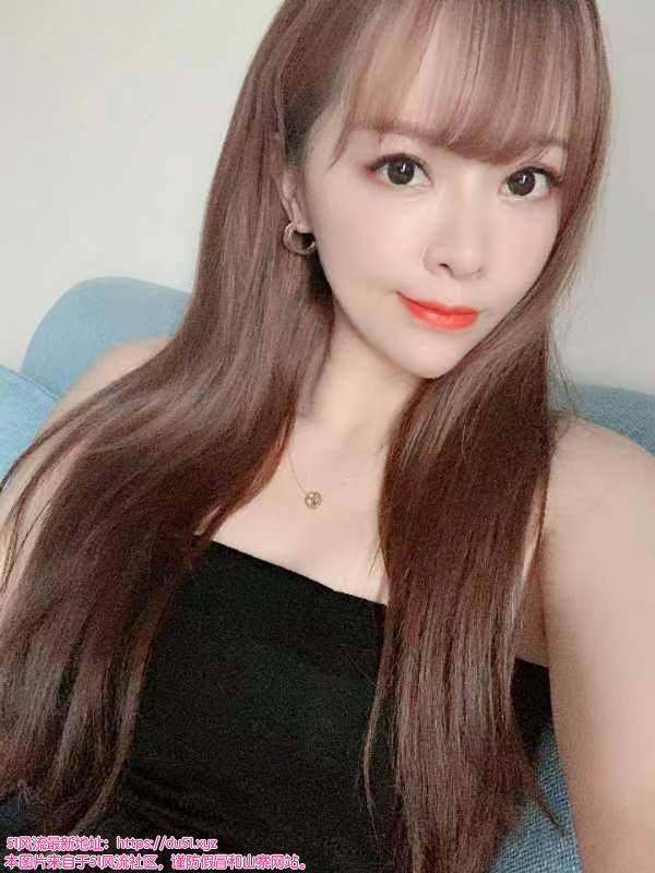 天河清纯颜值小姐姐