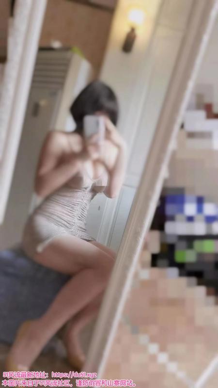 红牌楼大胸健身熟女