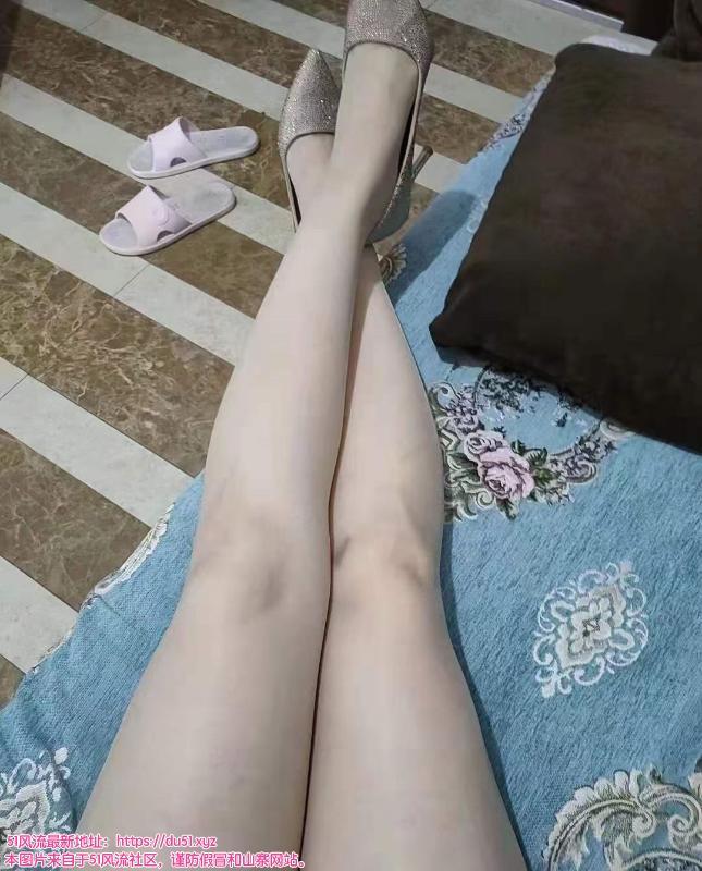 沈阳重工街地铁站熟女