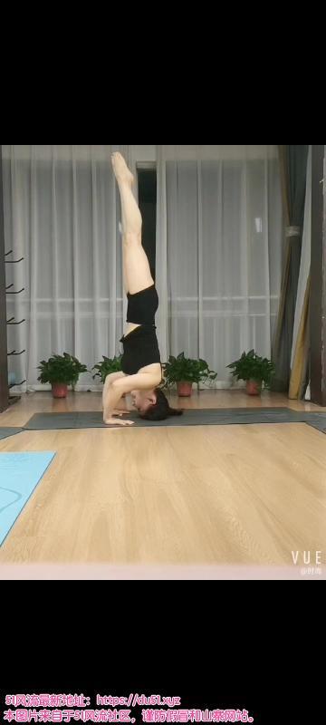 性感的长腿大胸姐姐