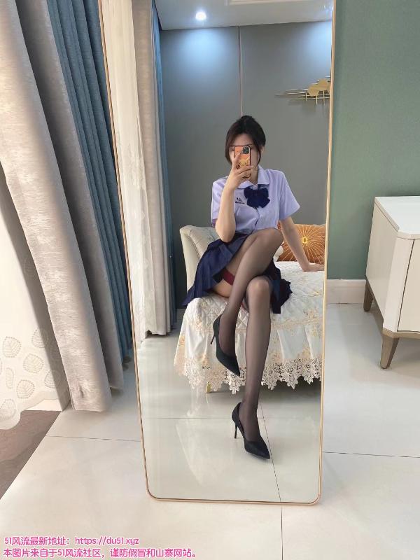 清纯足交小妹妹脚活棒