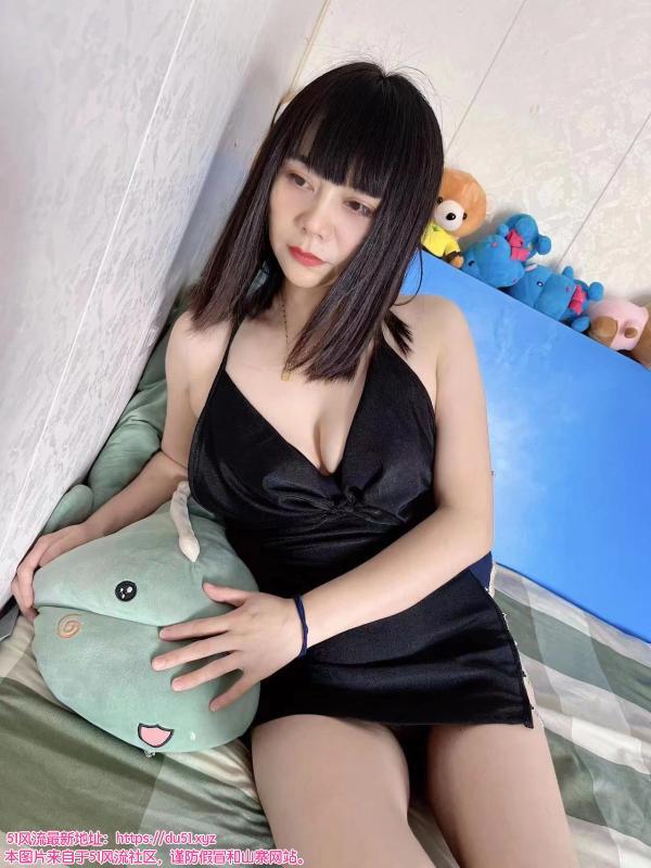 可玩3P黑丝少妇