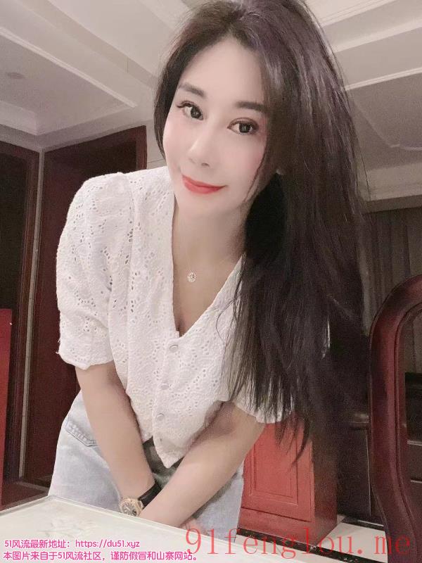 一个有服务特色的妹子