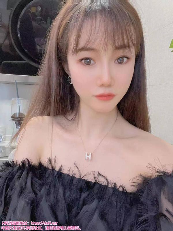 福田性感身材嫩妹