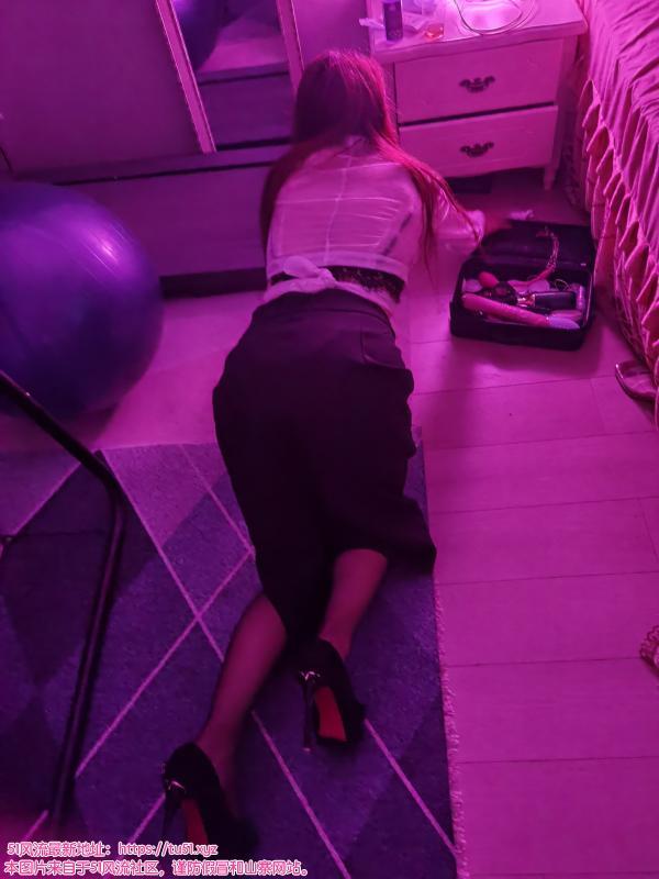 大长腿 肥臀骚妇