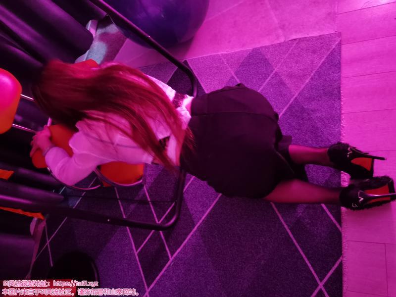 大长腿 肥臀骚妇