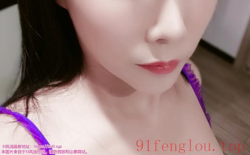 海口小巧玲珑的大胸妹