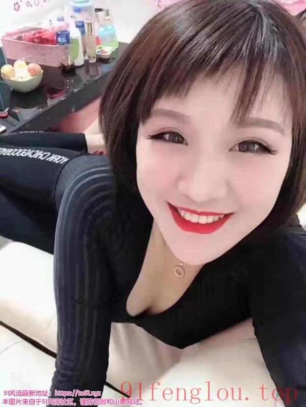 塘沽网红小姐姐