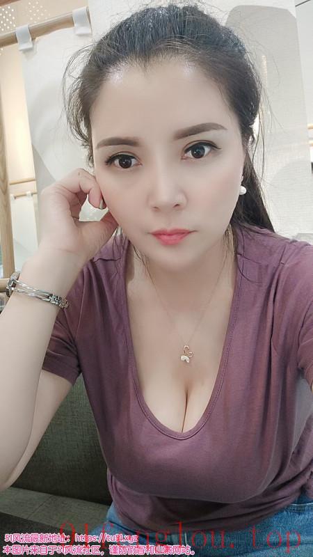 临平巨乳红玫瑰