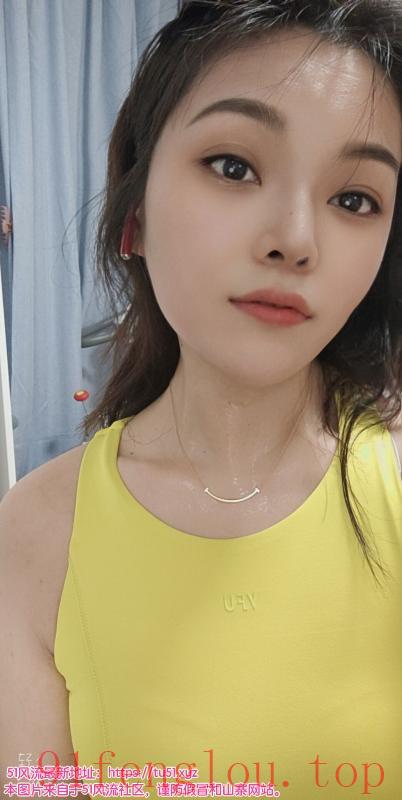 健身 瑜伽 小雨