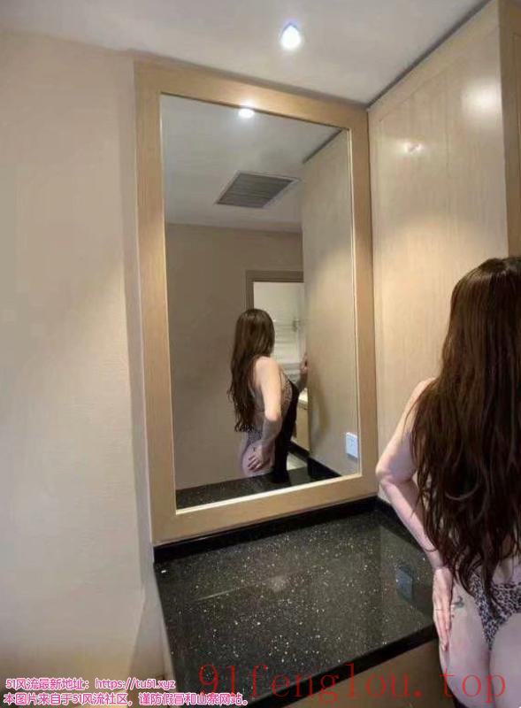 官渡喷水的熟女