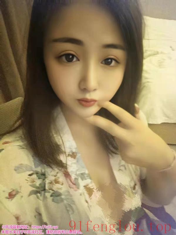 白云甜甜 巨乳妹