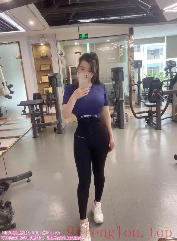 大胸美人服务型老师