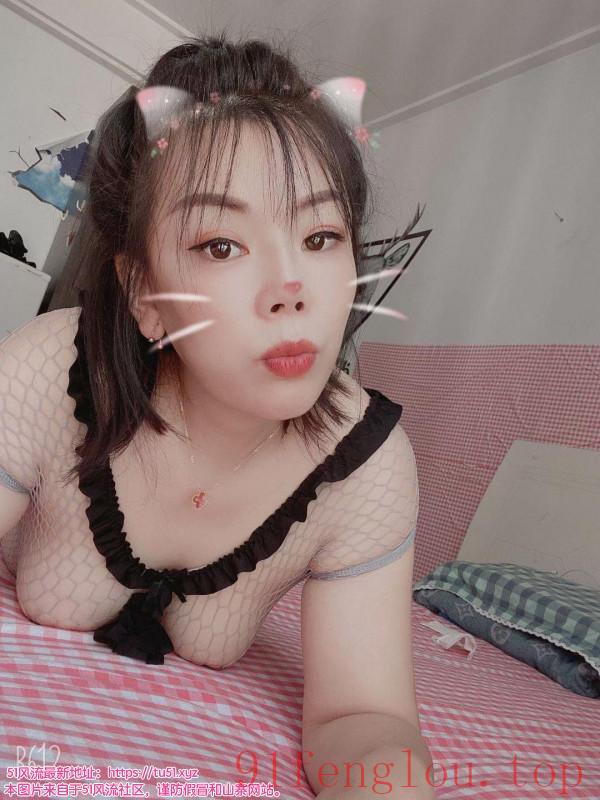 天然大软奶少妇