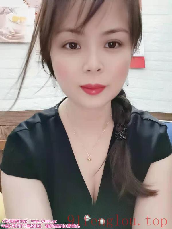 天平架兼职少妇