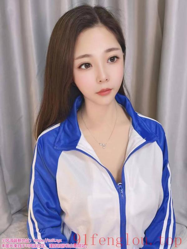 滨江制服诱惑骚妹子