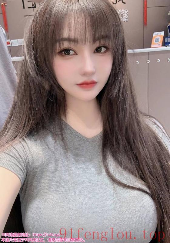 雪白大胸骚妹妹