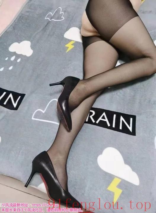 黄浦翘屁股浪货