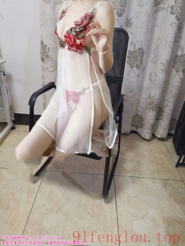 九龙山熟女妩媚混血