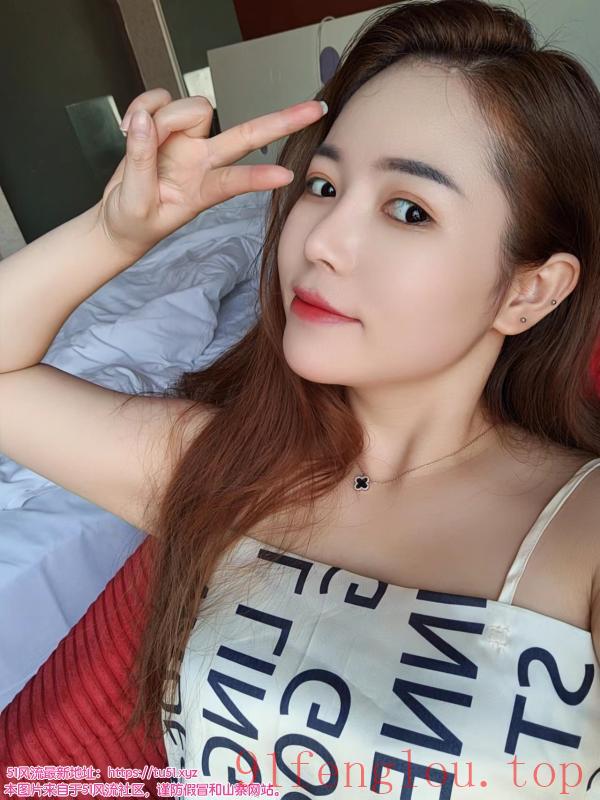 中项气质小美女