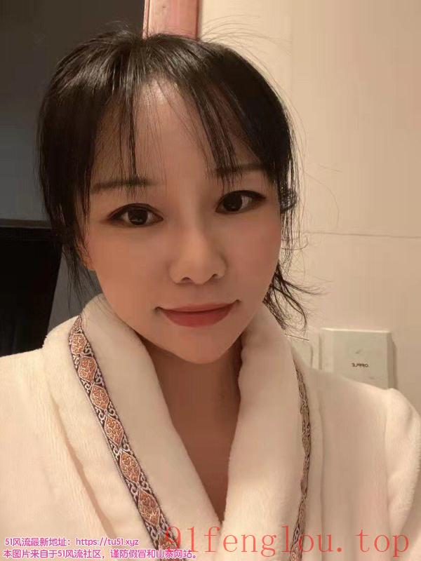 丰满屁股大的少妇