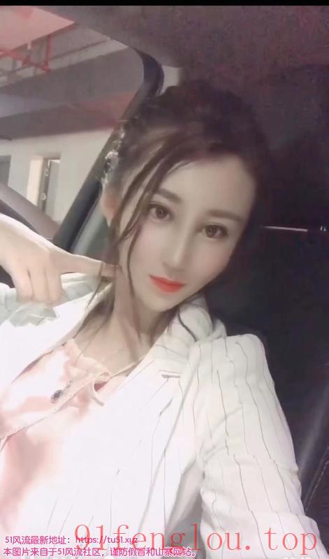 瑜伽风骚大奶一字马