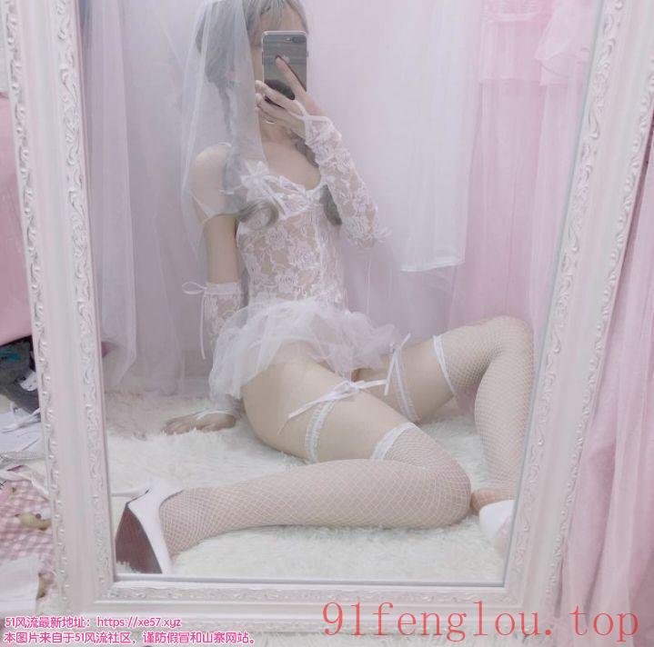 长腿蕾丝诱惑极其诱人