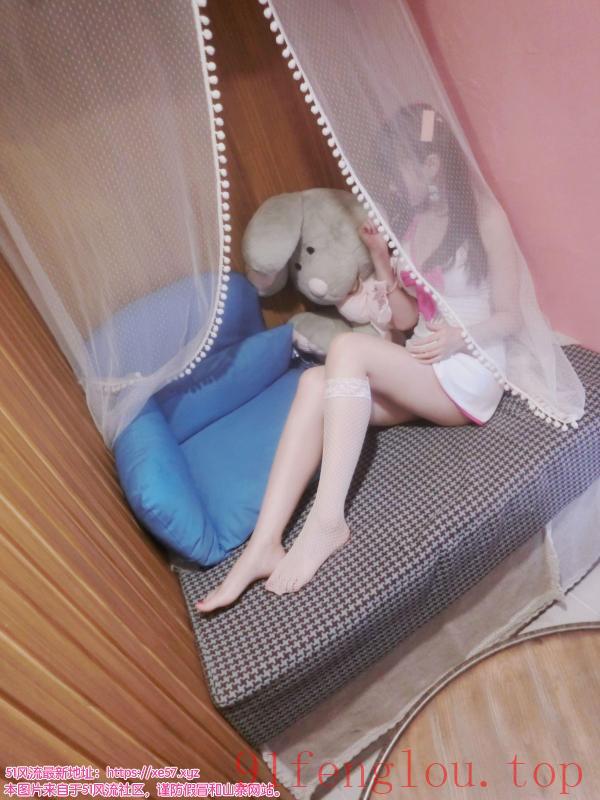 佛山肤白貌美小萝莉