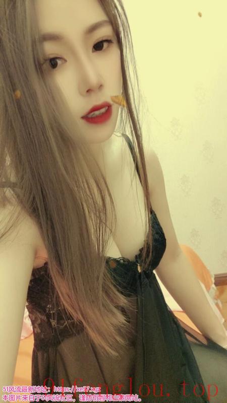 西湖服务系媛媛