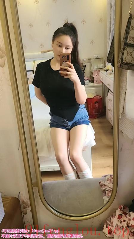 塘南路大奶楼凤