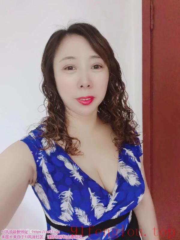 三通大屁股骚妇