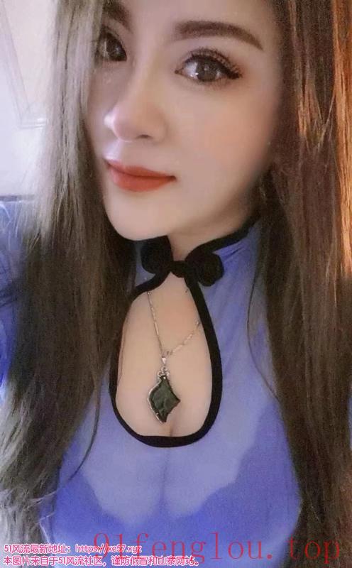 园区跨塘骚少妇