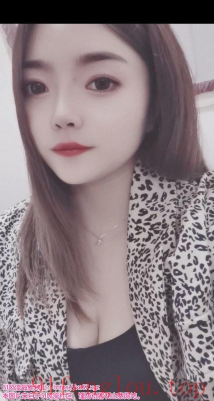 武昌性感大胸妹子