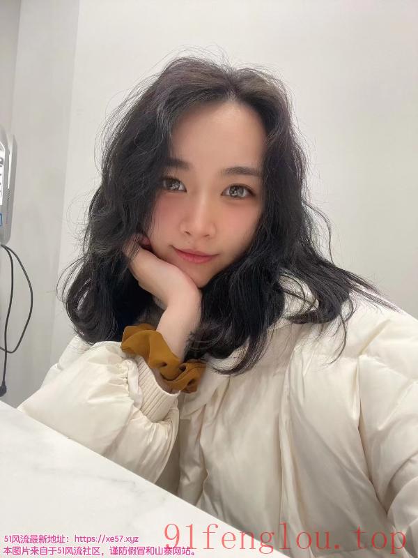 余杭时尚小美女