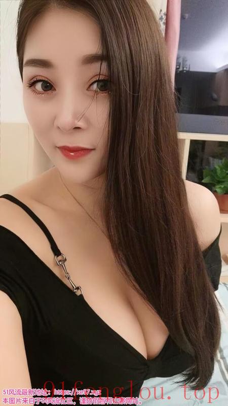 三点粉肥臀熟女