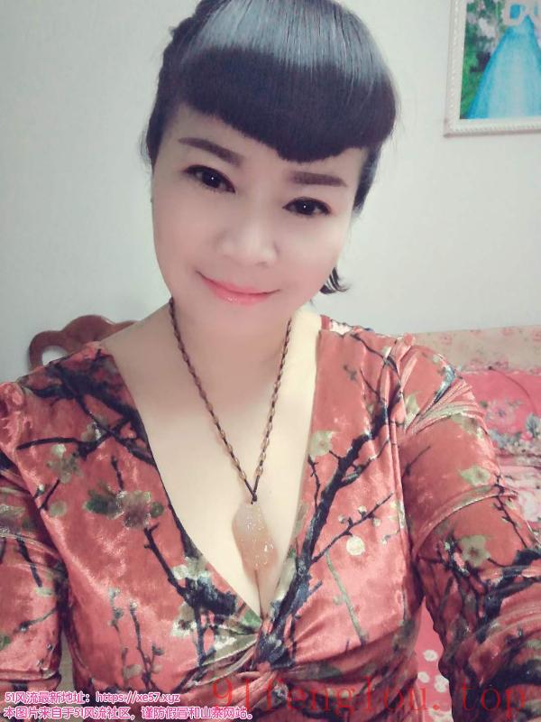 超有感觉的大胸熟女