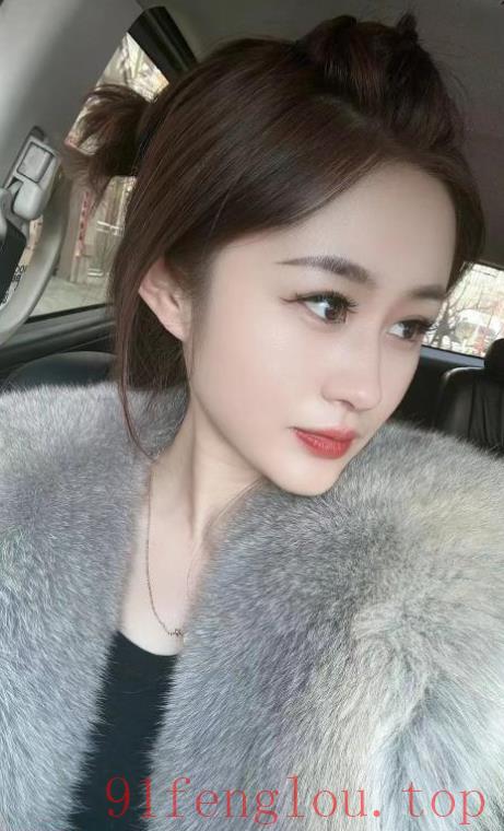 红树林巨乳少妇