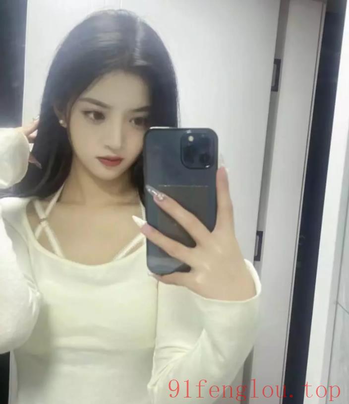 新开发嫩妹 跪着吹二弟很爽