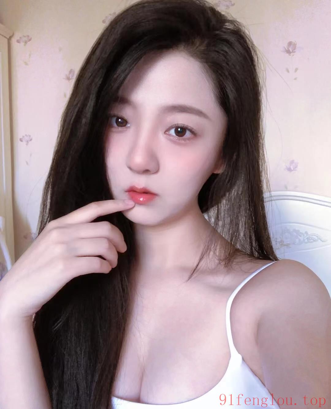 下海不久 极品嫩妹英子