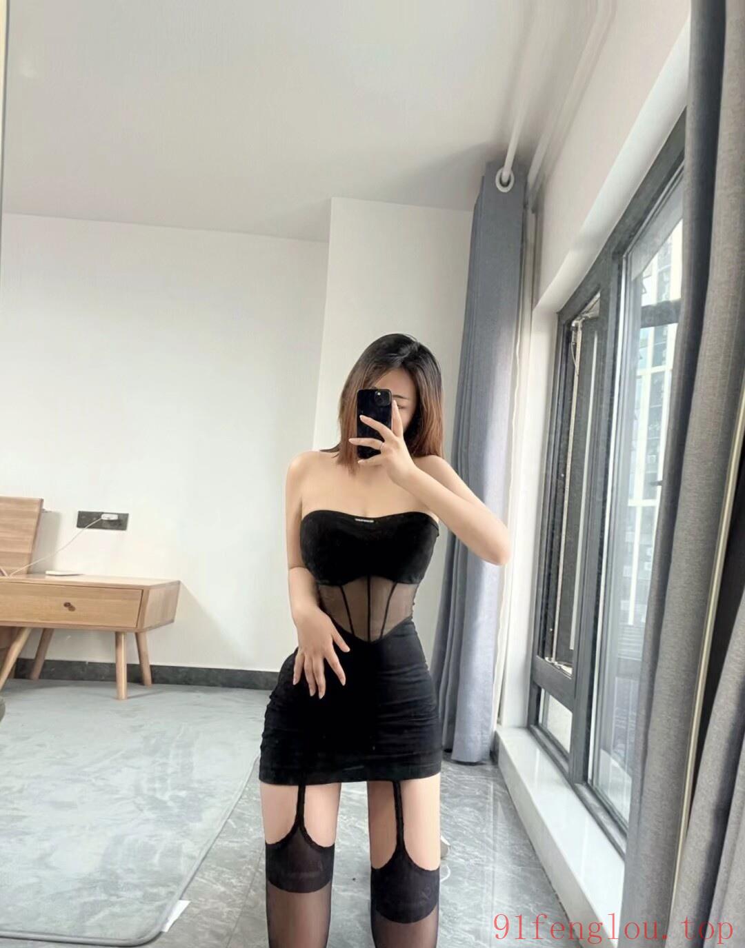 长腿黑丝雪儿前凸后翘很刺激