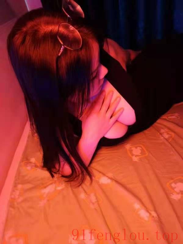 小巧玲珑轻熟良家大胸