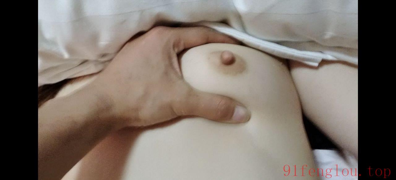 温柔型极品身材蜜桃臀嫩妹