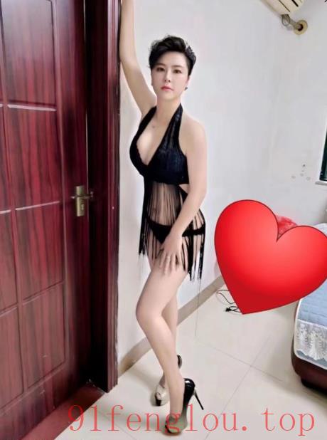 海珠大长腿御姐